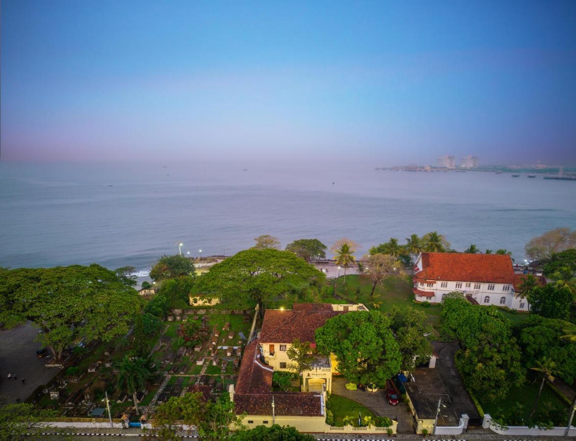 阿姆利塔拉普瓦斯海滨遗产酒店 Kochi 外观 照片